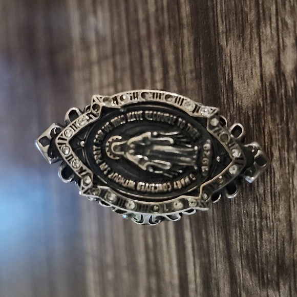 Silver Ring - Picture 4 of 11